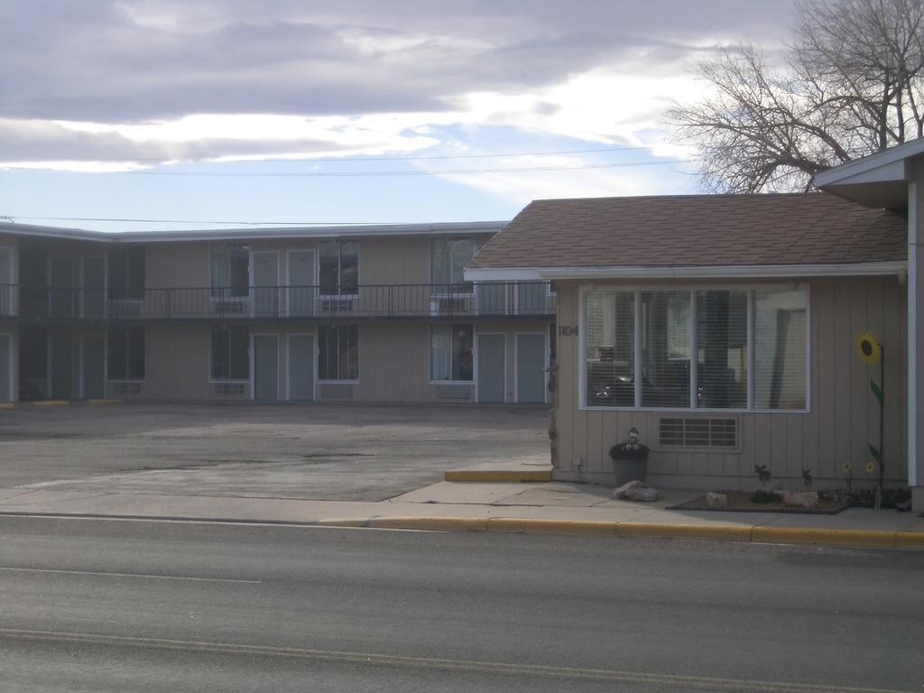Laramie Valley Inn Екстер'єр фото